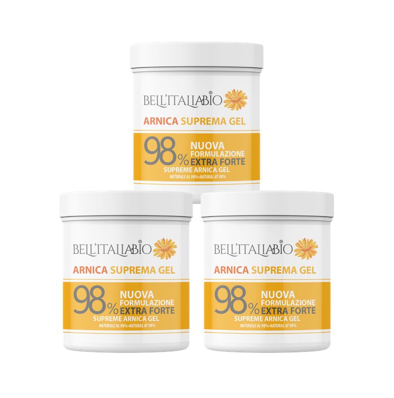 Trois pots blancs avec étiquettes jaunes. Inscription: Arnica Suprema Gel, 98%, Extra Forte. Marque: Bell'ItaliaBio.