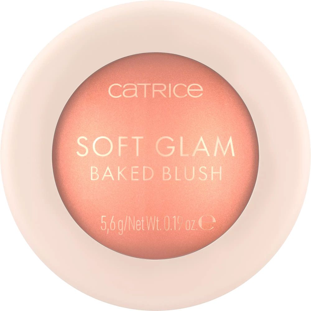 Ronde, lichtroze verpakking met Catrice Soft Glam Baked Blush. Productnaam en gewicht zichtbaar.