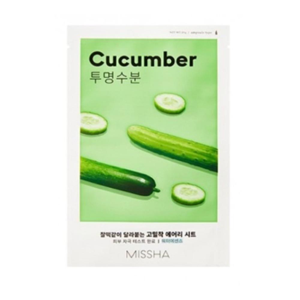 Verpakking met groene achtergrond, komkommers en opschrift "Cucumber". Merk: Missha.