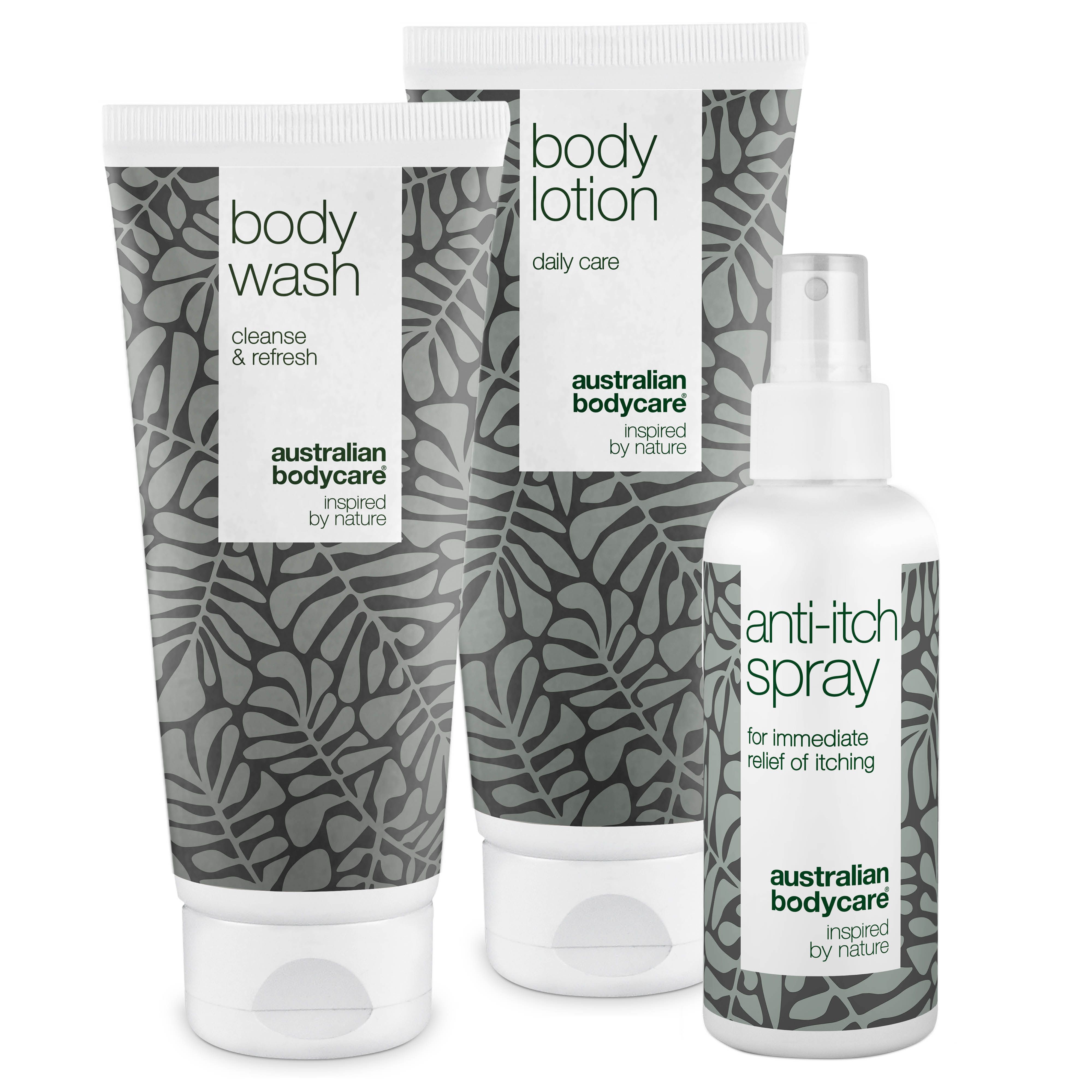 Trois produits : Body Wash, Body Lotion et Anti-démangeaisons Spray. Emballages gris et blancs avec motif de feuilles.