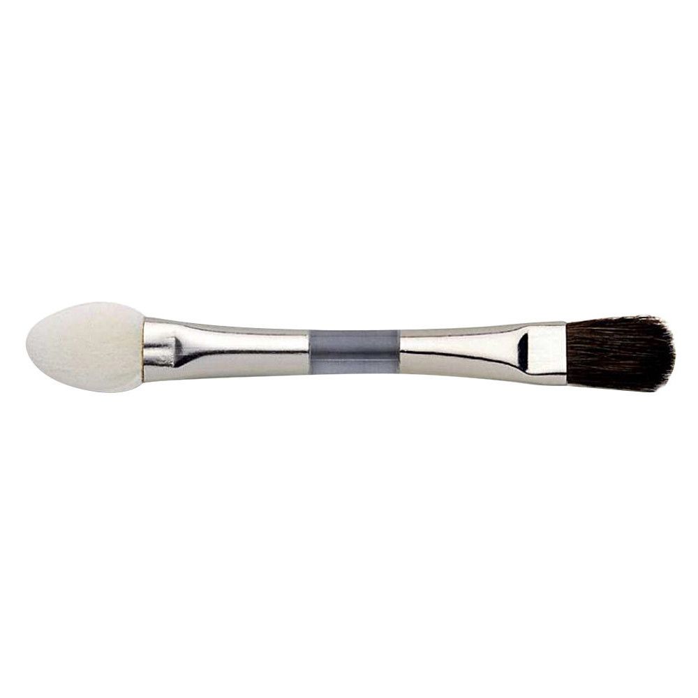 Pinceau de maquillage double. Une extrémité éponge, l'autre avec des poils foncés. Manche argenté avec section grise.