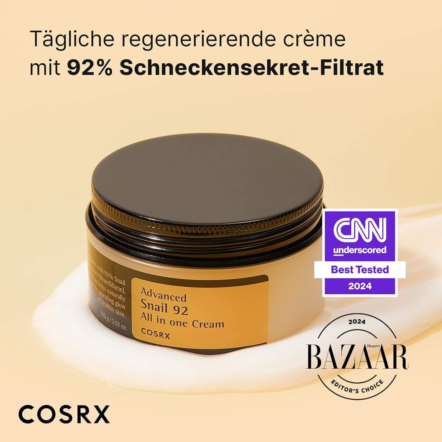 COSRX slakkencrème in een glazen pot met zwart deksel, op schuim.