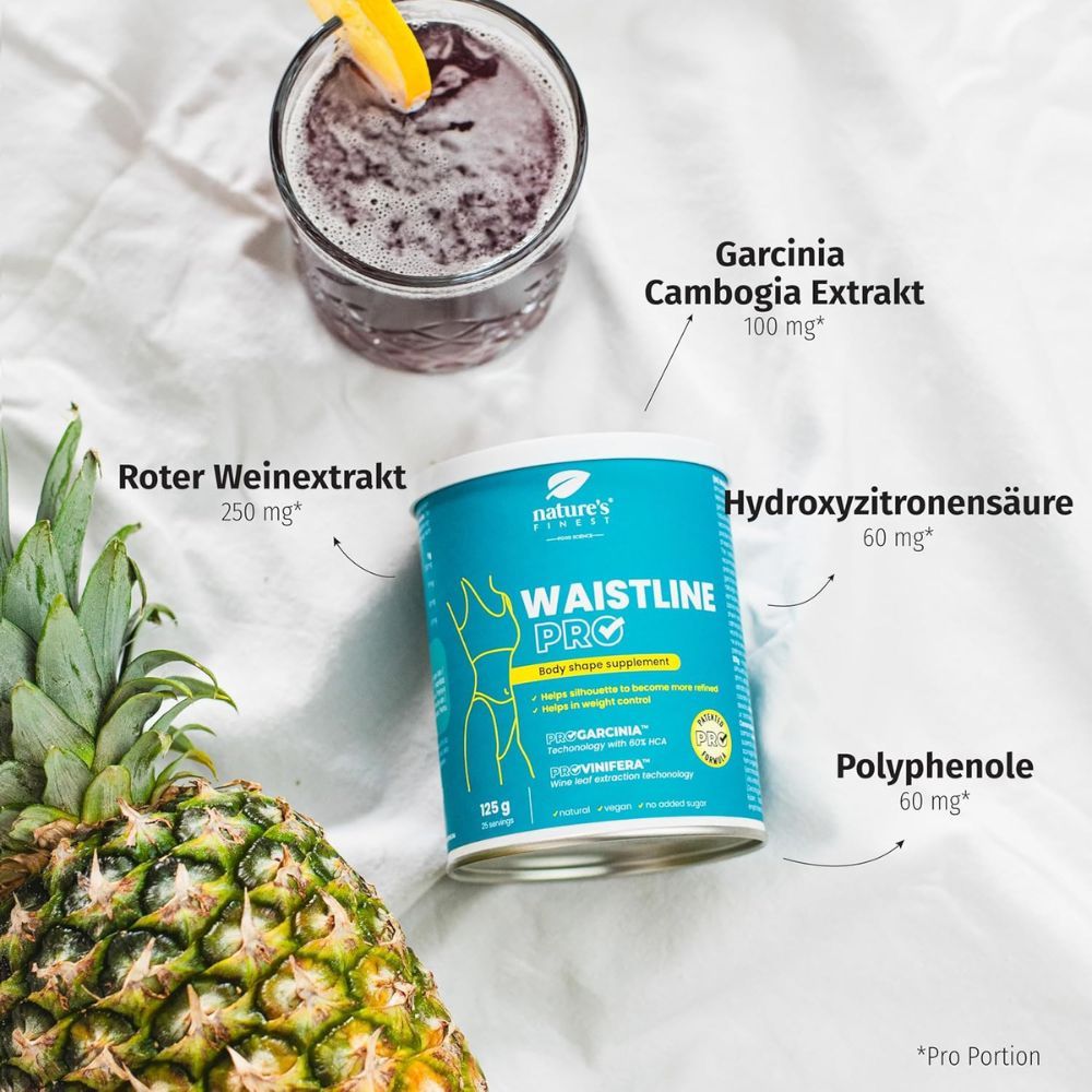 Boîte "Waistline Pro" à côté d'ananas et verre de boisson. Inscriptions: Garcinia Cambogia Extrakt, Hydroxyzitronensäure, Polyphenole.
