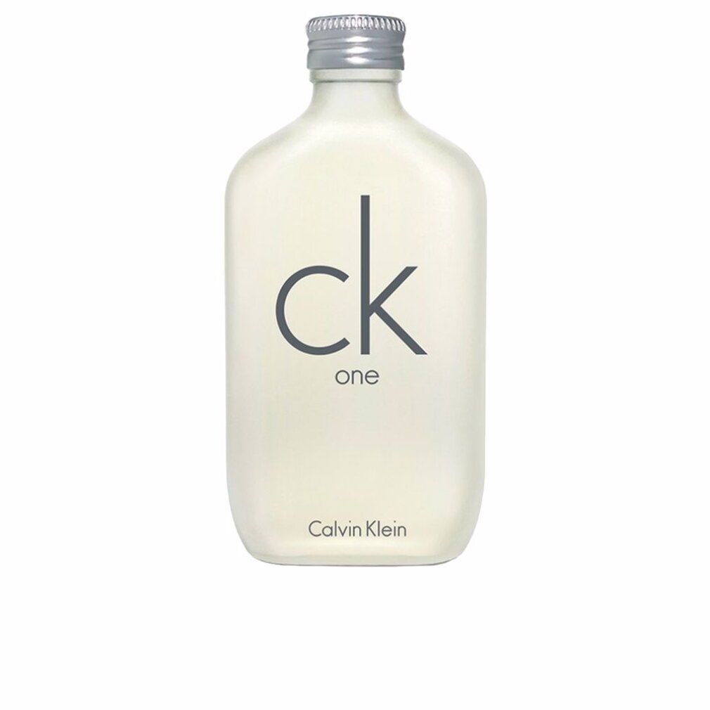 Fles van Calvin Klein Ck One. Fles met zilveren dop, witte inhoud en grijze letters. Logo.