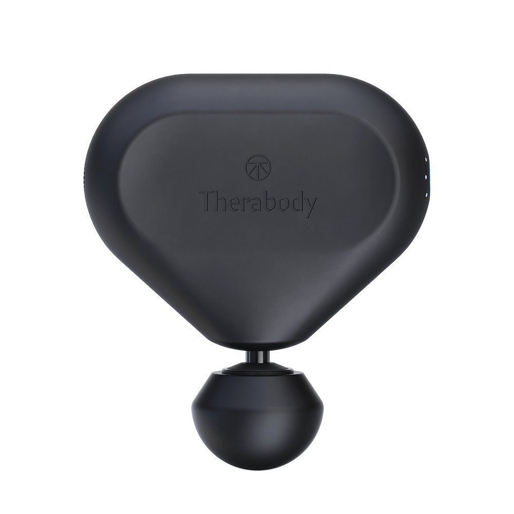 Zwarte massager, ovale vorm, met ronde kop. Tekst "Therabody" zichtbaar.