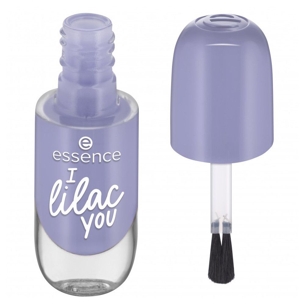 Flacon de vernis à ongles ouvert. Vernis lilas, inscription 'essence I lilac you'. Pinceau visible.