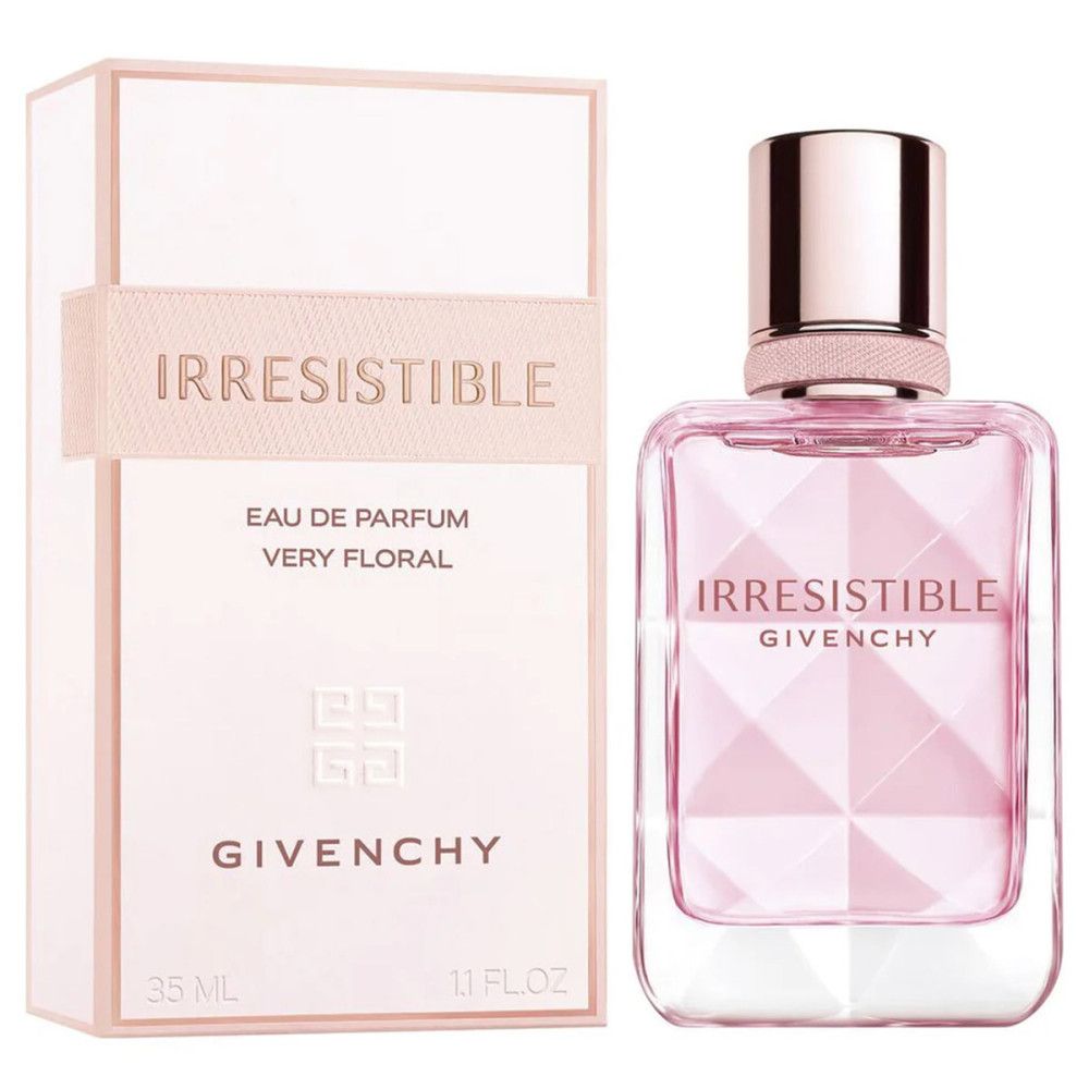Parfumfles en verpakking. Roze vloeistof in vierkante glazen fles. Opschrift: Irresistible Givenchy. 35 ml.