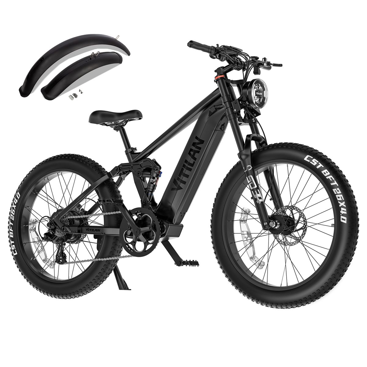 Vélo électrique noir avec garde-boue. Pneus Fatbike, phare avant, suspension. Accessoires: garde-boue.