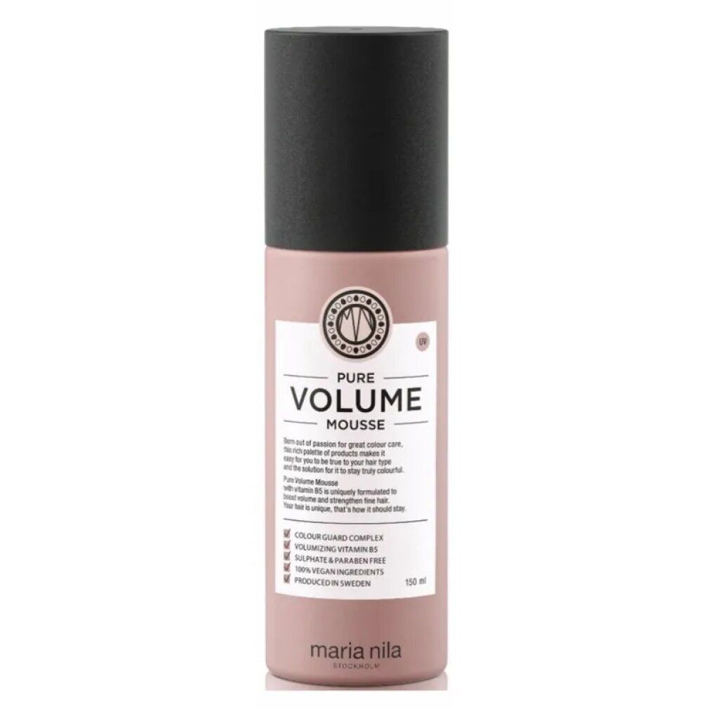 Flacon rose avec bouchon noir. Étiquette avec texte: Pure Volume Mousse. Marque: Maria Nila. Vegan et sans cruauté.