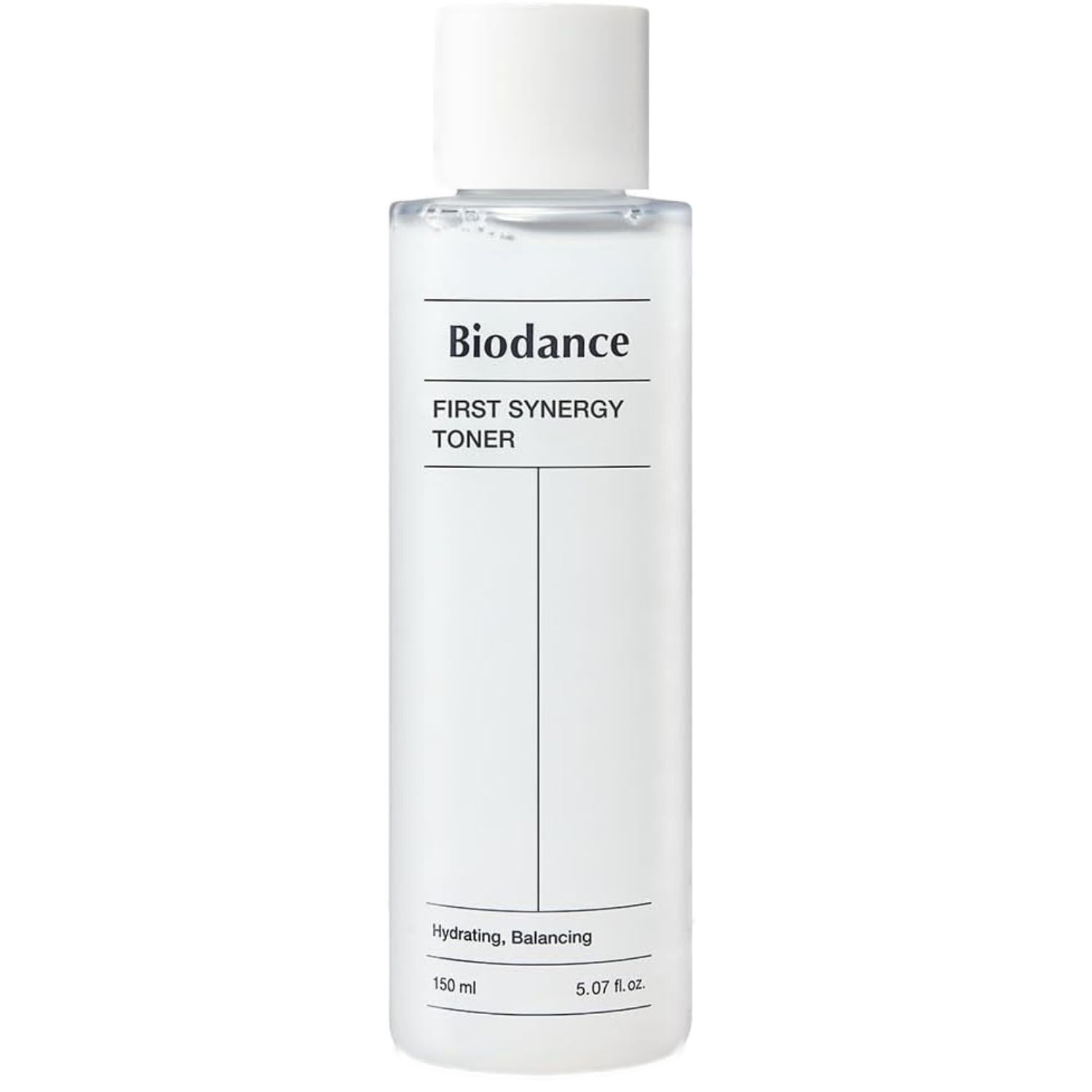 Flacon blanc avec bouchon blanc. Inscription : Biodance First Synergy Toner. Hydratant, équilibrant. 150 ml.