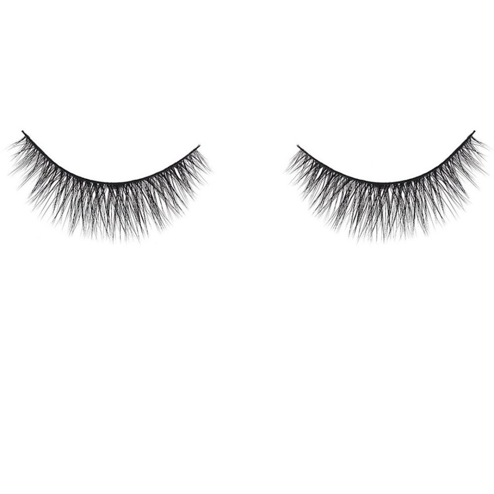 Deux cils artificiels noirs, courbés. Brins individuels, légèrement incurvés.