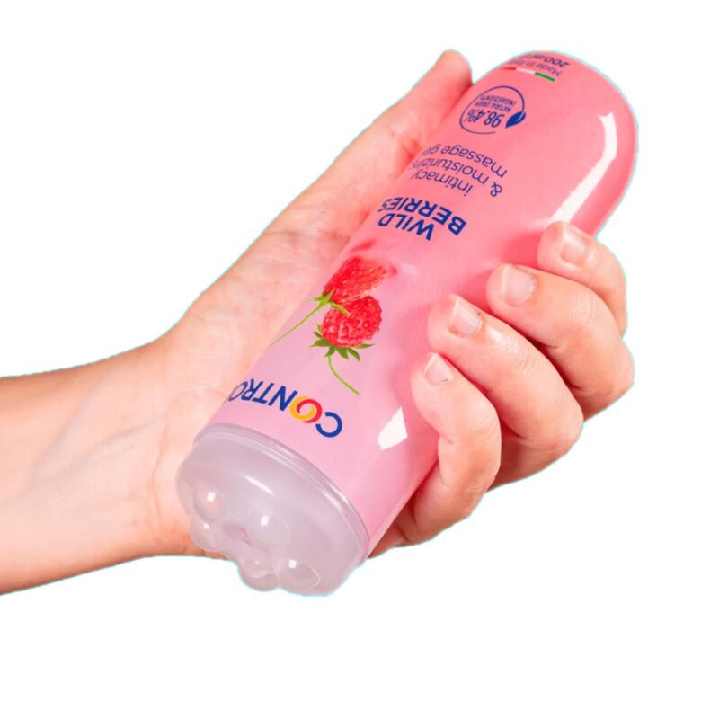 Gros plan du capuchon de massage du flacon de gel Control Wild Berries.