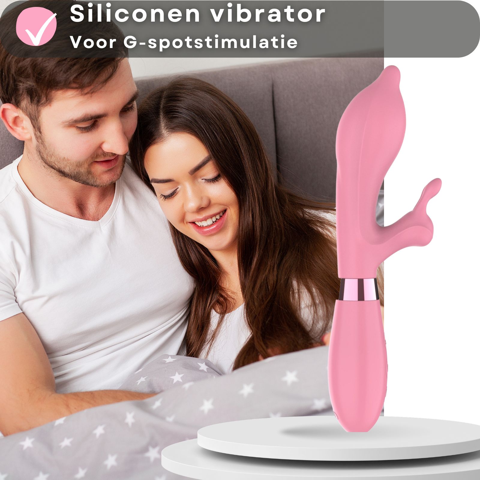 Roze vibrator, 10 vibraties, USB oplaadbaar. Op wit voetstuk.