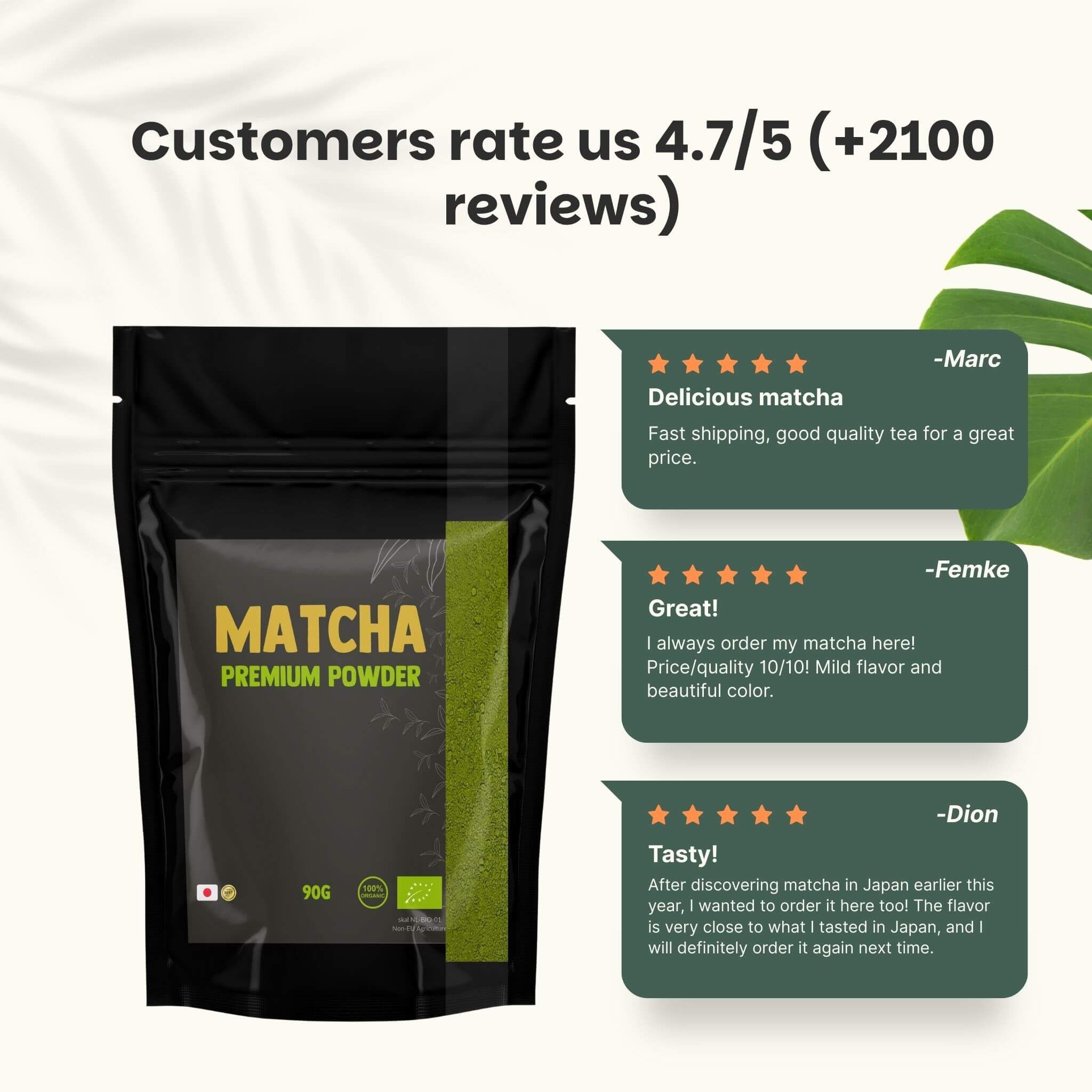 Sachet noir de poudre de matcha et avis clients. Texte : Matcha Premium Powder. 90g. Avis clients avec 5 étoiles.