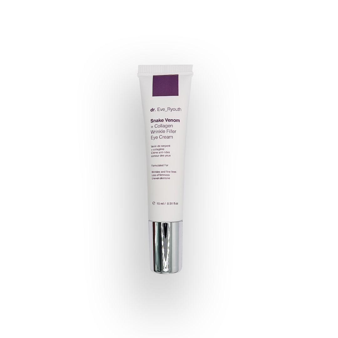 Tube oogcrème met zilveren dop. Witte tube met paarse accenten en productinformatie. Op witte achtergrond.