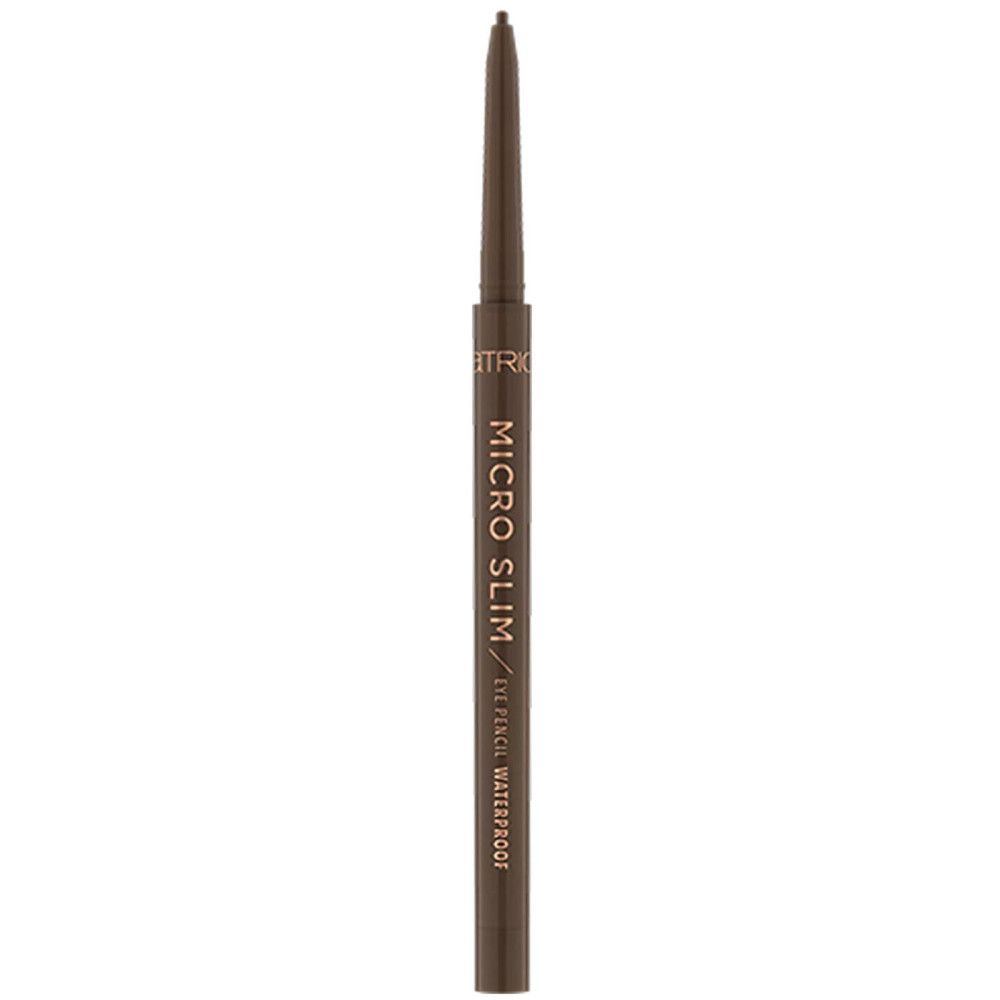 Crayon pour les yeux brun, forme fine, avec l'inscription "MICRO SLIM EYE PENCIL WATERPROOF".