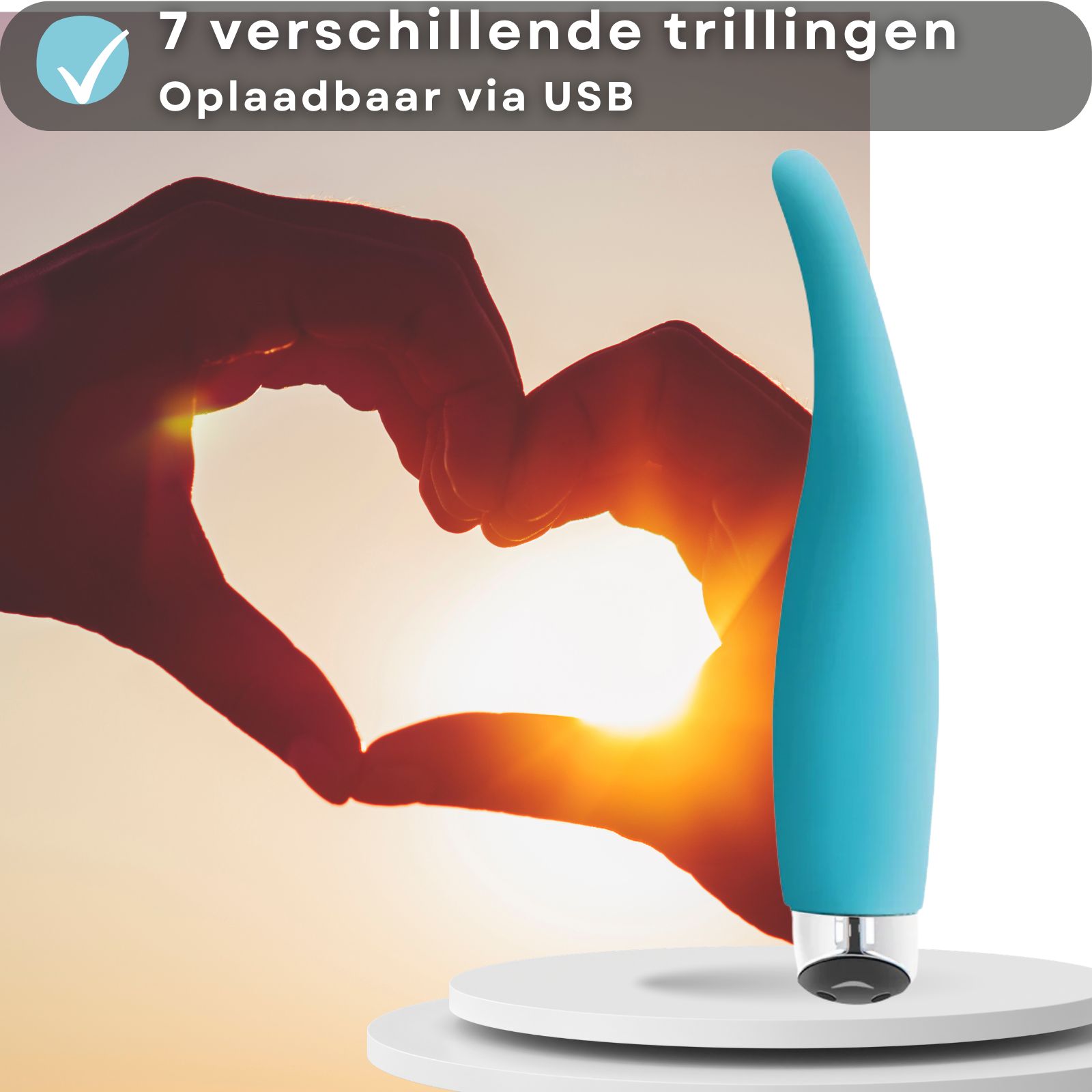 Blauwe vibrator. Tekst: 18cm lang, 3,5cm doorsnee.