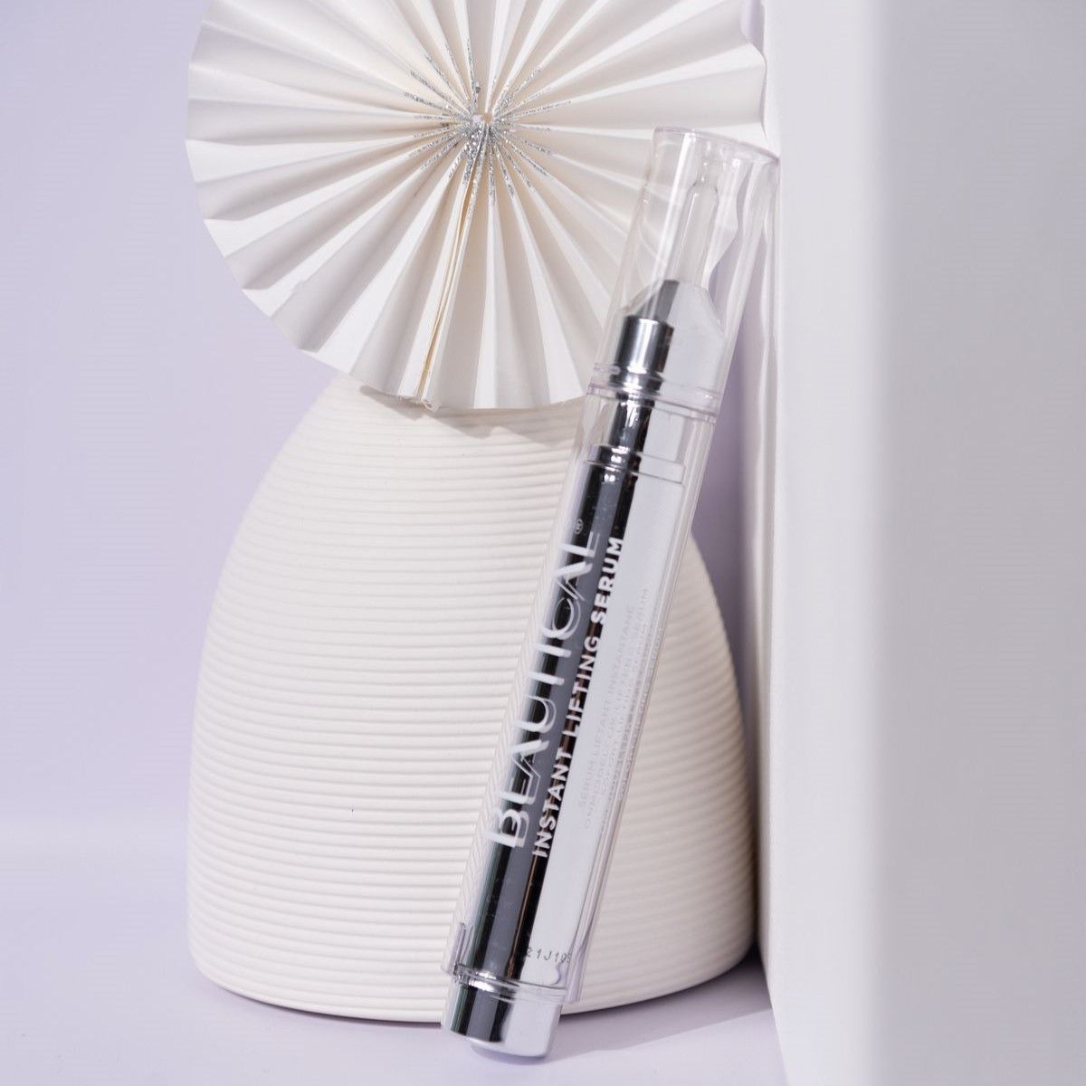 BEAUTICAL Instant Lifting Serum