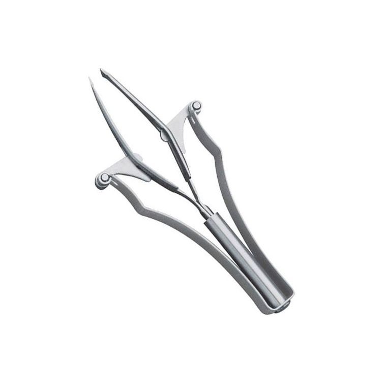 Pince à épiler automatique en métal. Pointes incurvées, avec mécanisme à levier. Sur fond blanc.