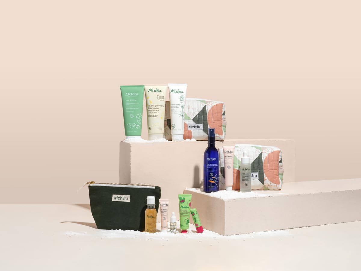 Een selectie van M2 Beauté huidverzorgingsproducten, waaronder crèmes en serums.