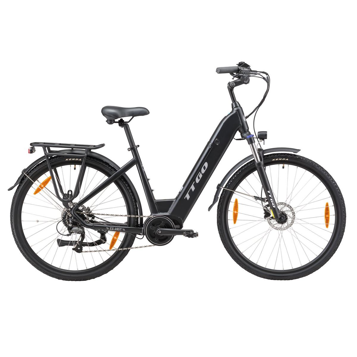 Vélo électrique noir avec porte-bagages, garde-boue et logo TTGO. Pneus Kenda et réflecteurs orange.
