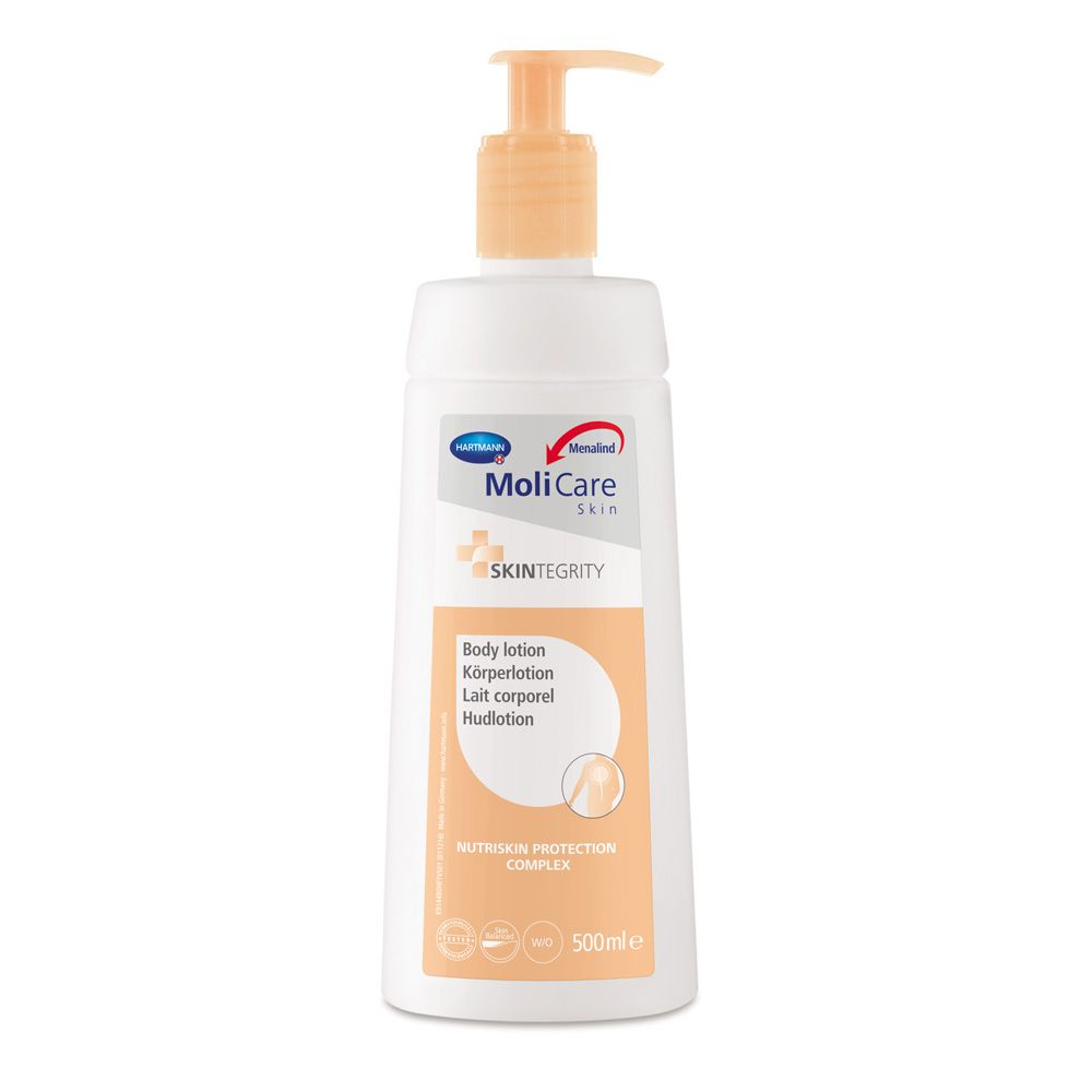 Witte fles met doseerpomp. Opschrift MoliCare Skin, Body lotion, 500ml. Oranje accenten.