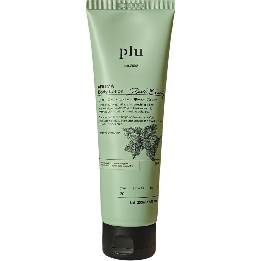 Tube verte avec inscription blanche : 'plu AROMA Body Lotion Basil Eucalyptus'. Contient 200ml.