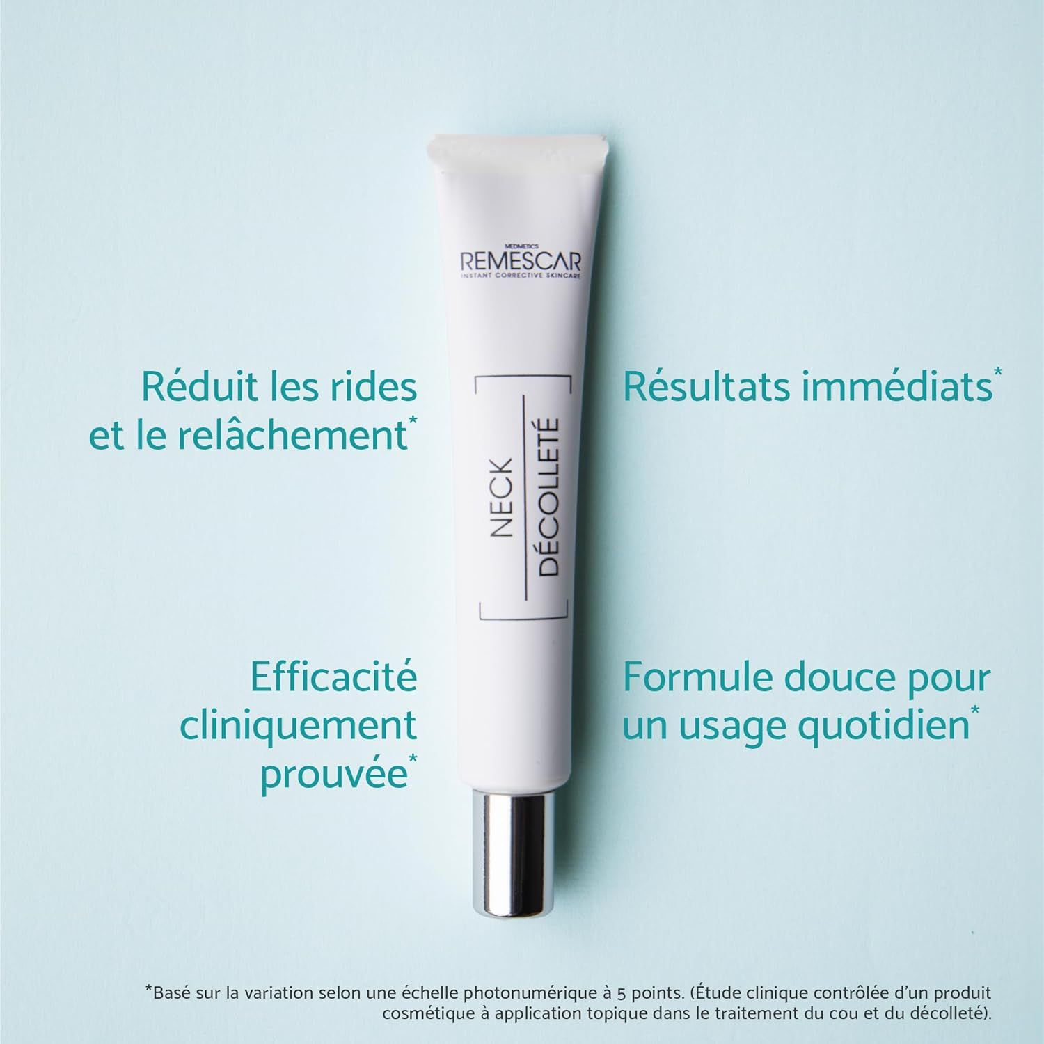 Tube Remescar Cou & Décolleté avec bouchon argenté. Texte : 'NECK DÉCOLLETÉ'.