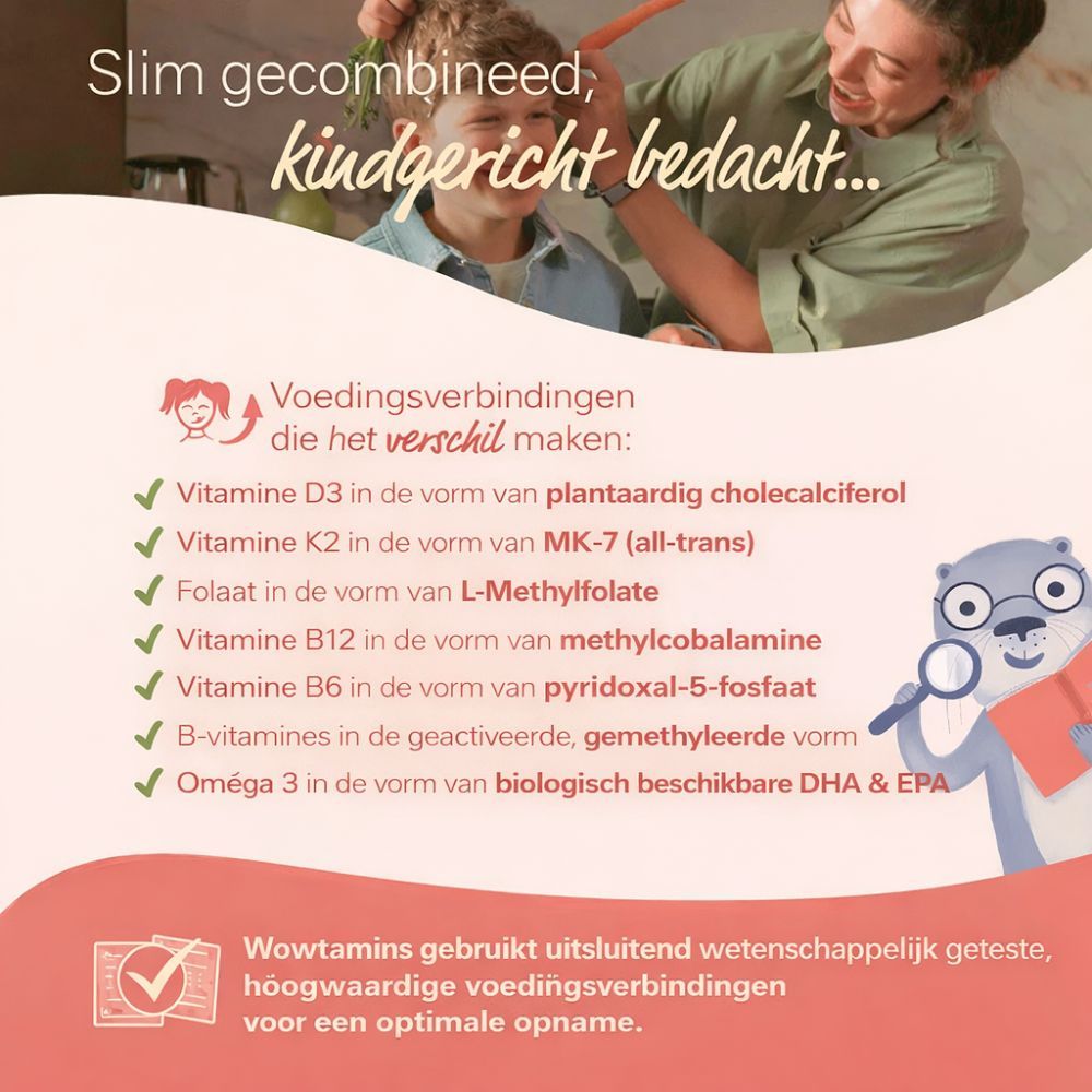 Fles WOWTAMINS KIDS COMPLETE met etiket dat 13 vitamines, 3 mineralen en Omega 3 vetzuren benadrukt.