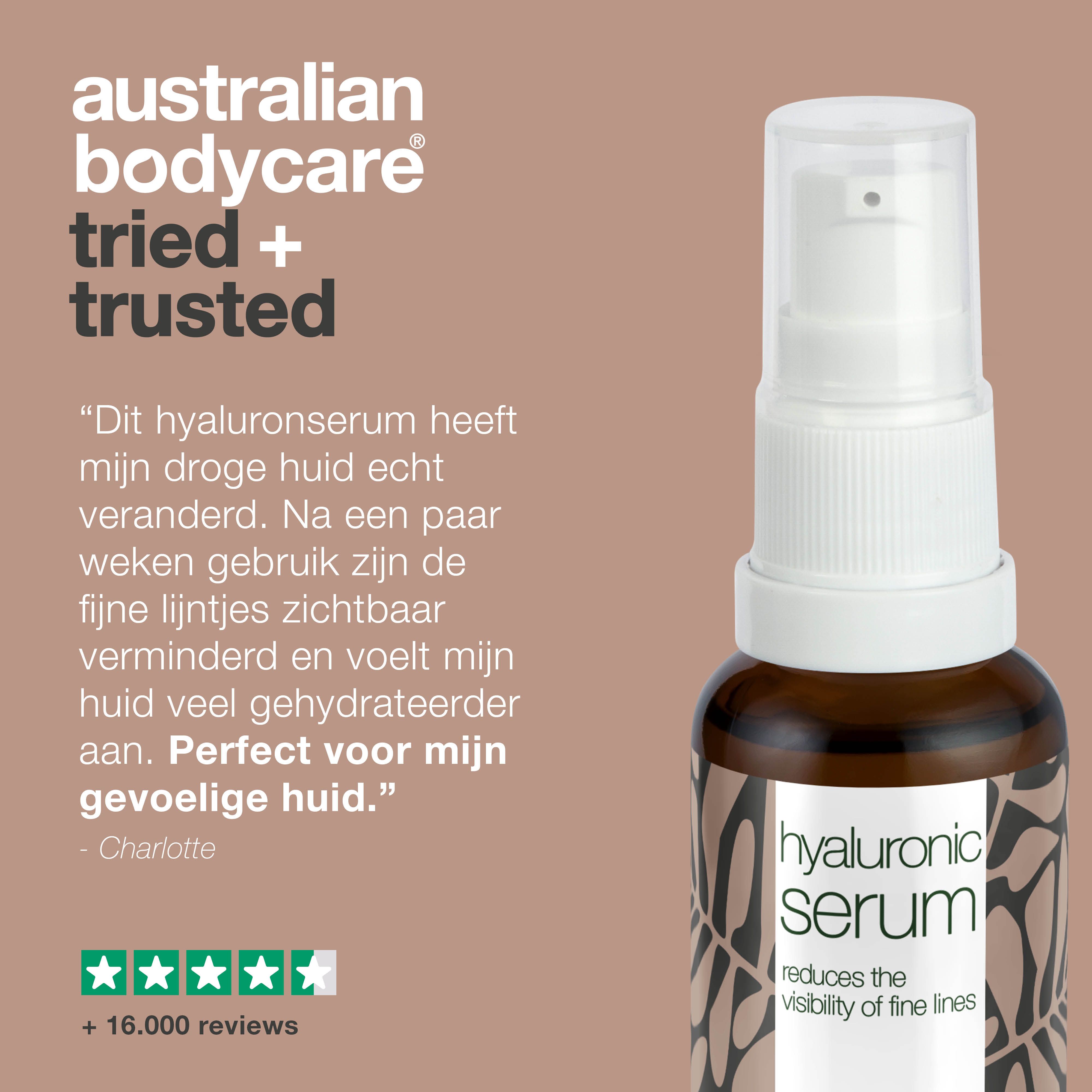 Bruine fles met witte pomp. Opschrift: Hyaluronic Serum, australian bodycare.