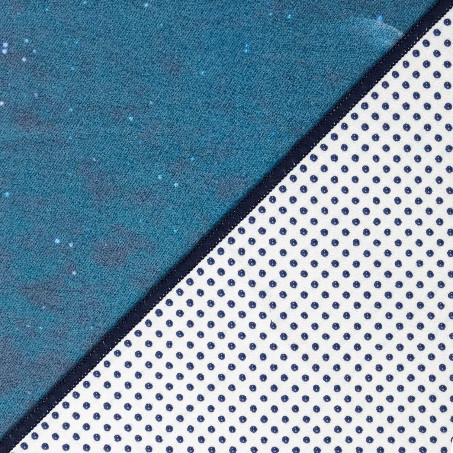 bodhi GRIP² Yoga Towel Art Collection, bleu nuit