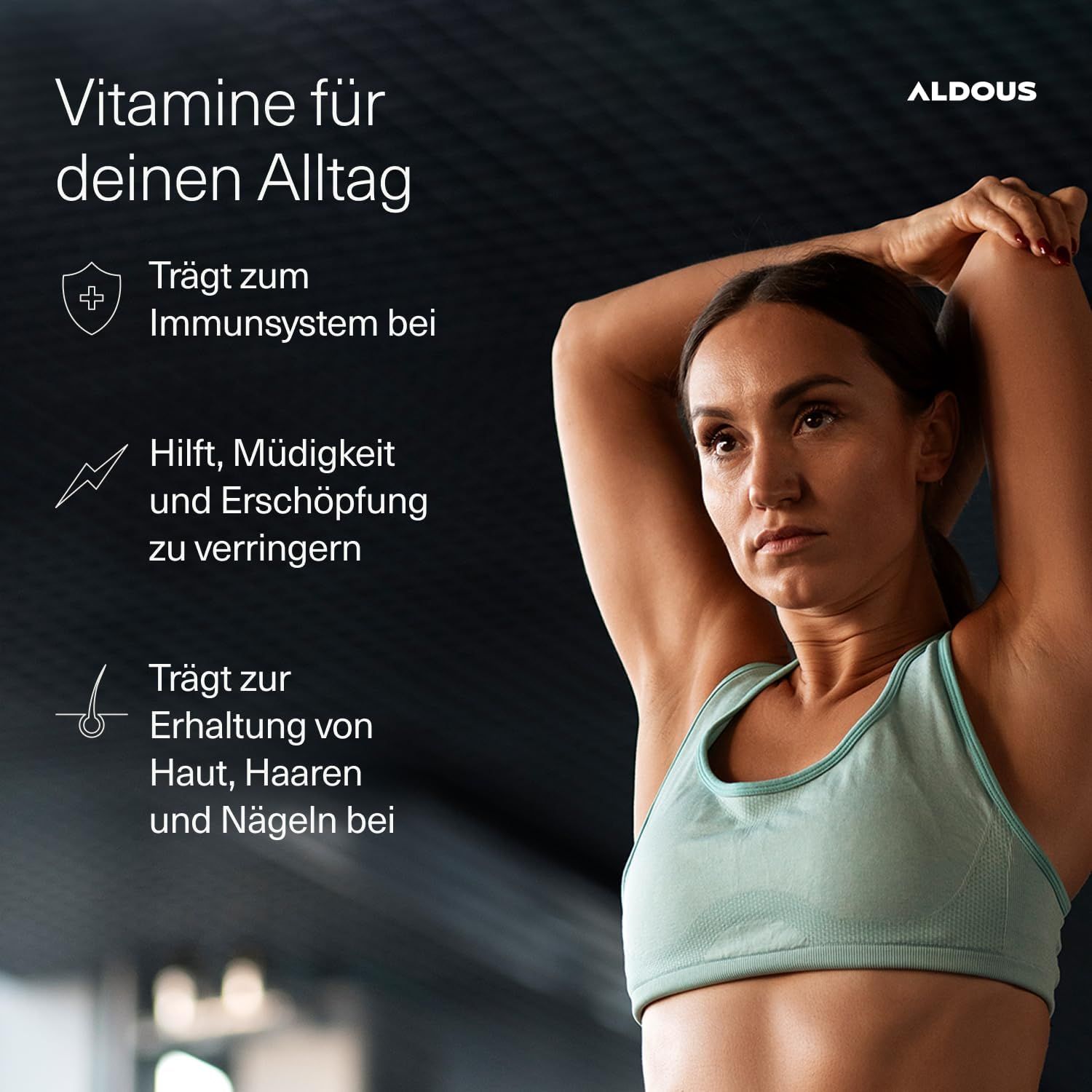 Vrouw strekt zich uit, Aldous Multivitamine bus ernaast. Tekst over immuunsysteem, vermoeidheid, huid, haar, nagels.