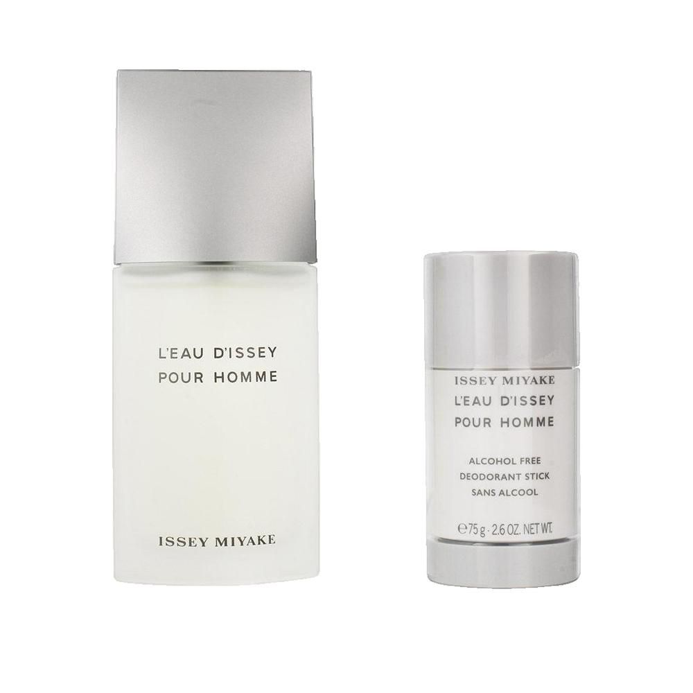 Fles en deodorant stick. Fles met zilveren dop, tekst "L'EAU D'ISSEY POUR HOMME". Deodorant stick met zilveren dop, tekst "ALCOHOL FREE". Alcoholvrij.