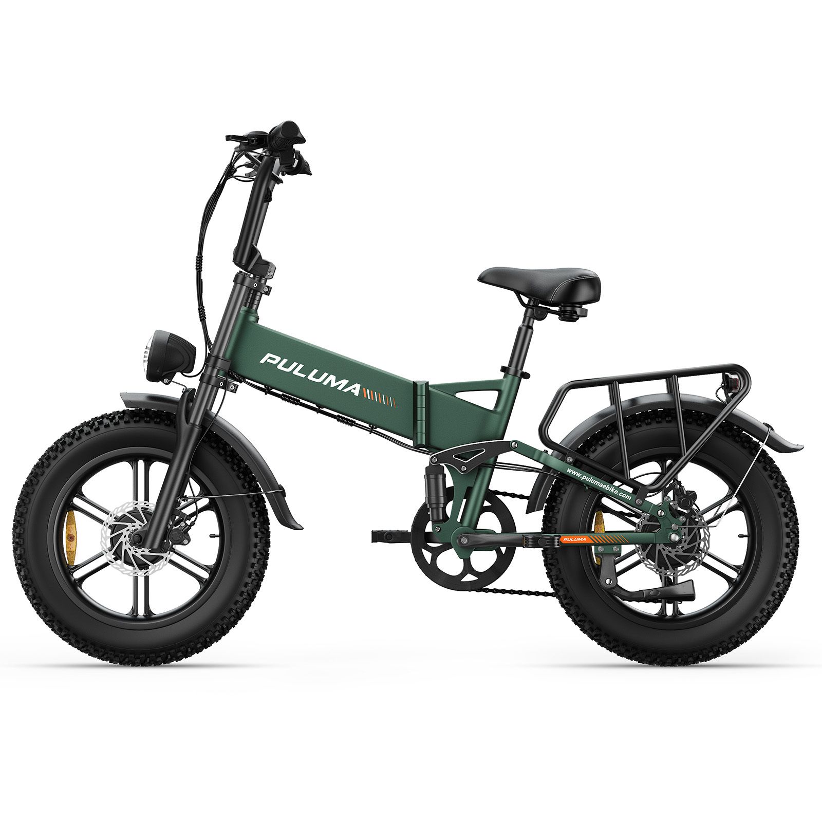 Vélo électrique pliable vert, double moteur. Pneus noirs, porte-bagages, phare. Marque PULUMA.