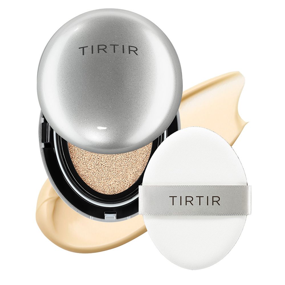 TIRTIR Mask Fit Aura Cushion ouvert avec puff et trace de maquillage.