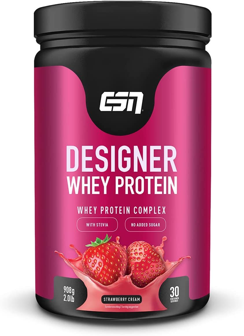 ESN Designer Whey Protein Pulver, Aardbei Crème. Zwarte pot met roze etiket, afbeelding van aardbeien.