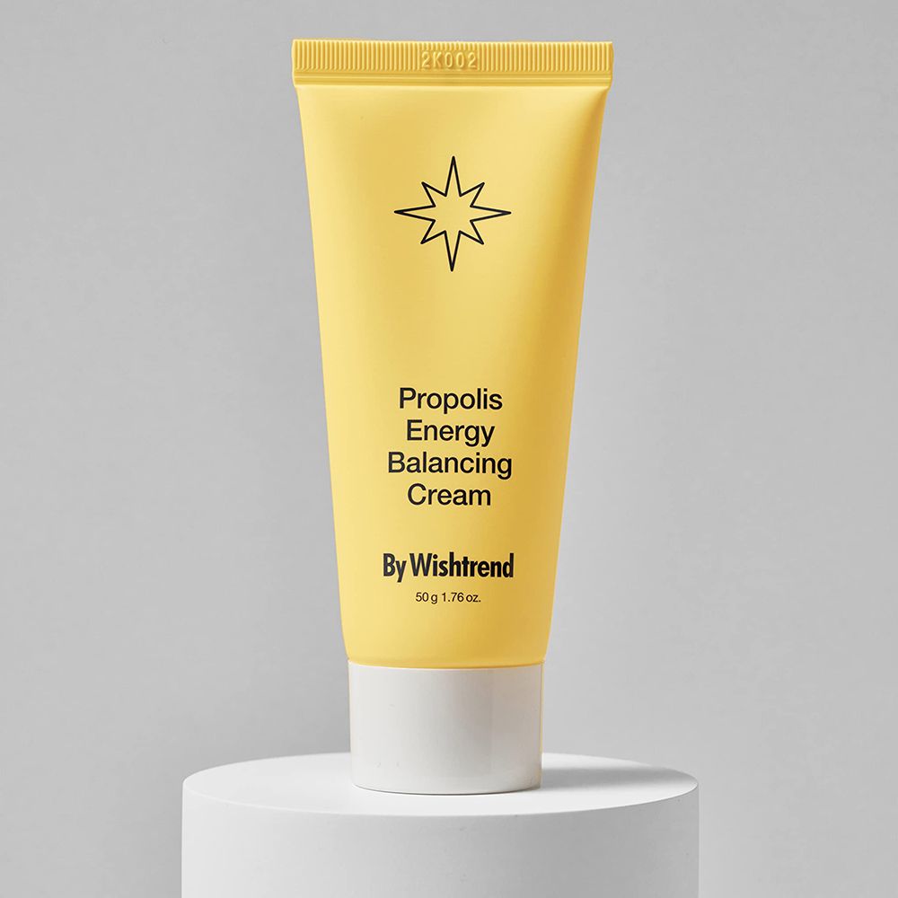 Gele tube met By Wishtrend Propolis Energy Balancing Cream, 50g.