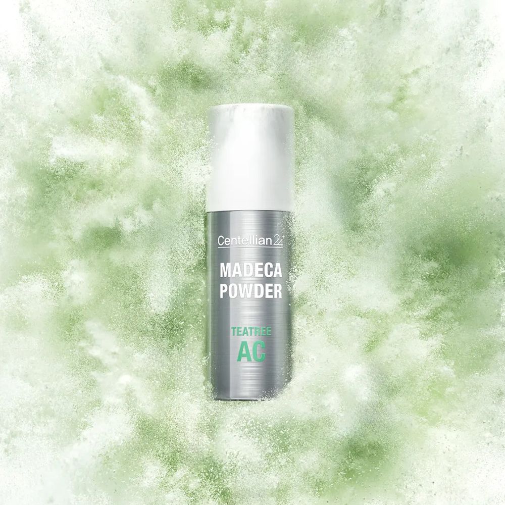Centellian24 Madeca Powder TeaTree AC fles in groene poedernevel.