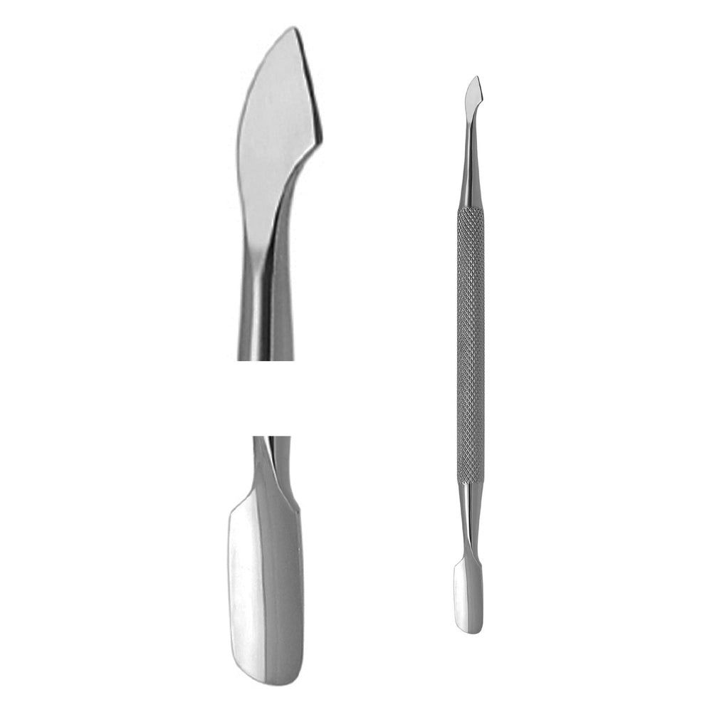 Instrument de nettoyage double face en métal. Une extrémité avec lame incurvée, l'autre avec pointe arrondie et manche moleté.