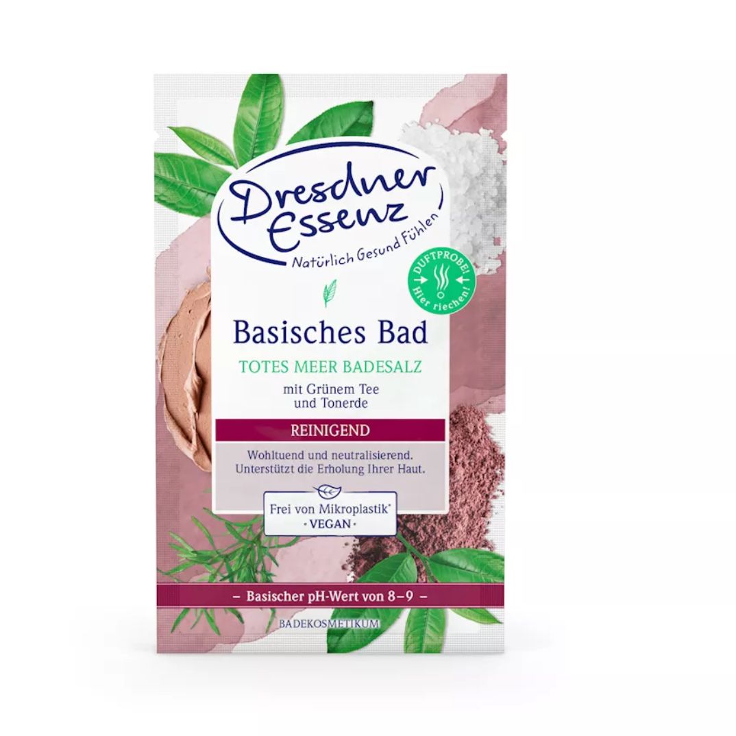 Verpakking van Dresdner Essenz Basisbad. Bevat Dode Zee badzout, groene thee en klei. Veganistisch, pH-waarde 8-9.