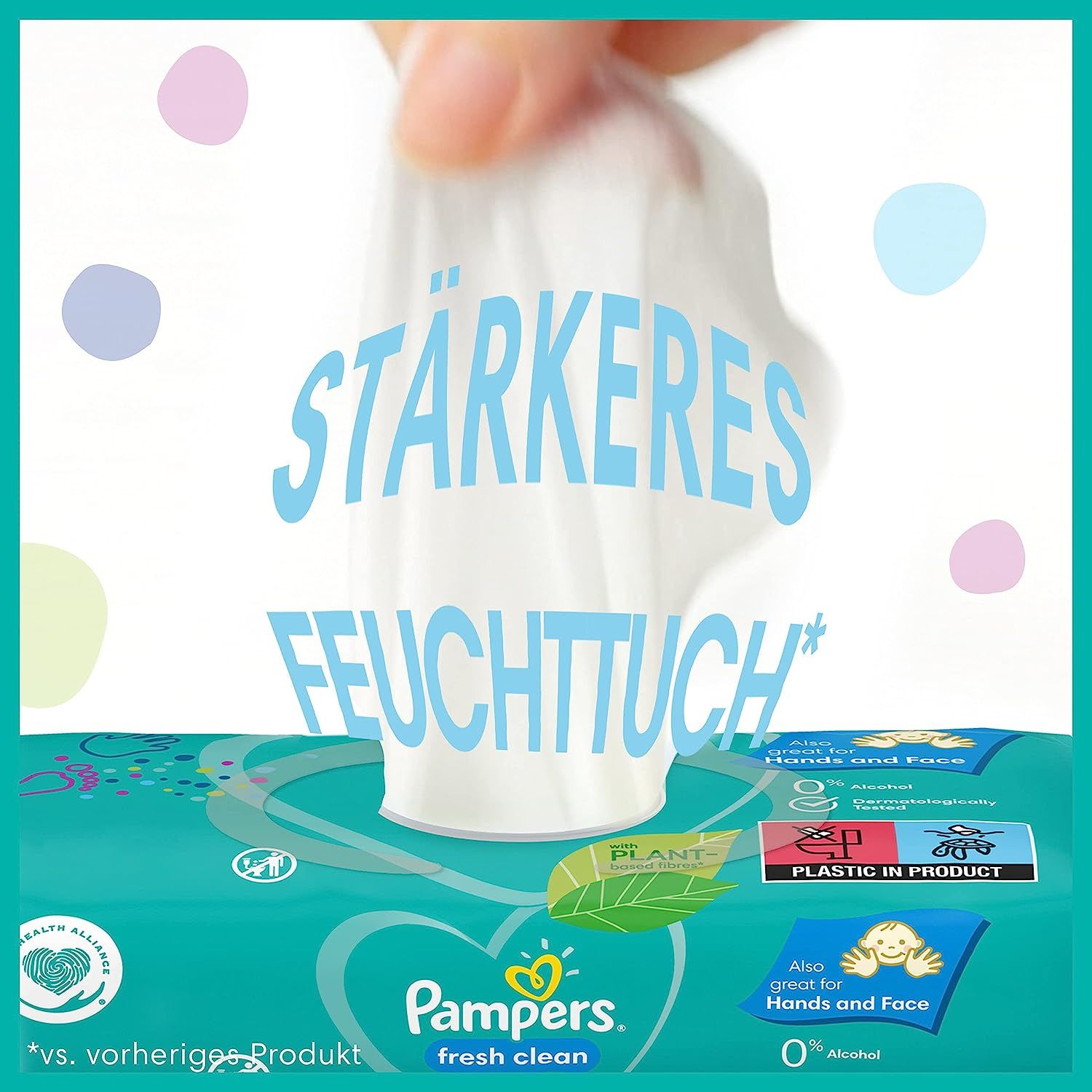 Paquet de lingettes avec lingette tirée. Texte : "Lingette plus forte". Logo "Pampers fresh clean".