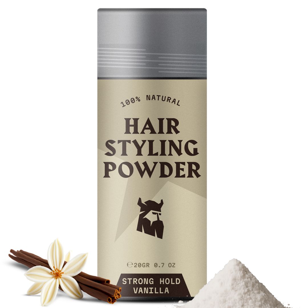 Homme aux cheveux ondulés; fixation forte pour le coiffage quotidien.
