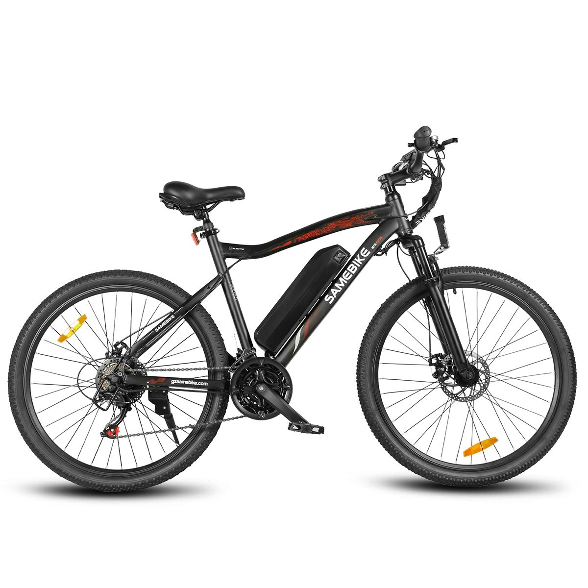 Zwarte SAMEBIKE e-bike met rode accenten. Shimano 21 versnellingen. Zijaanzicht.
