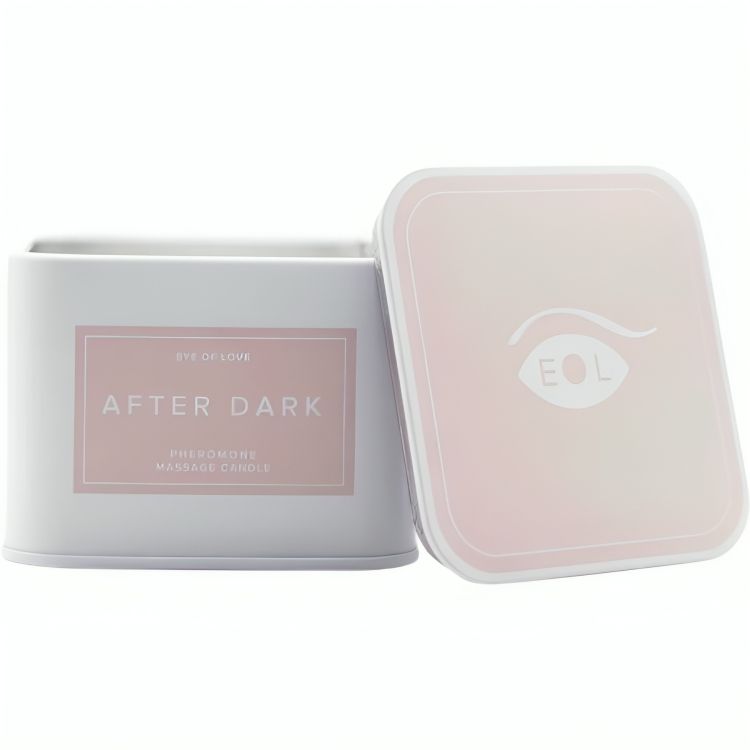 Witte massagekaars in blik, deksel ernaast, etiket met 'After Dark' en logo.
