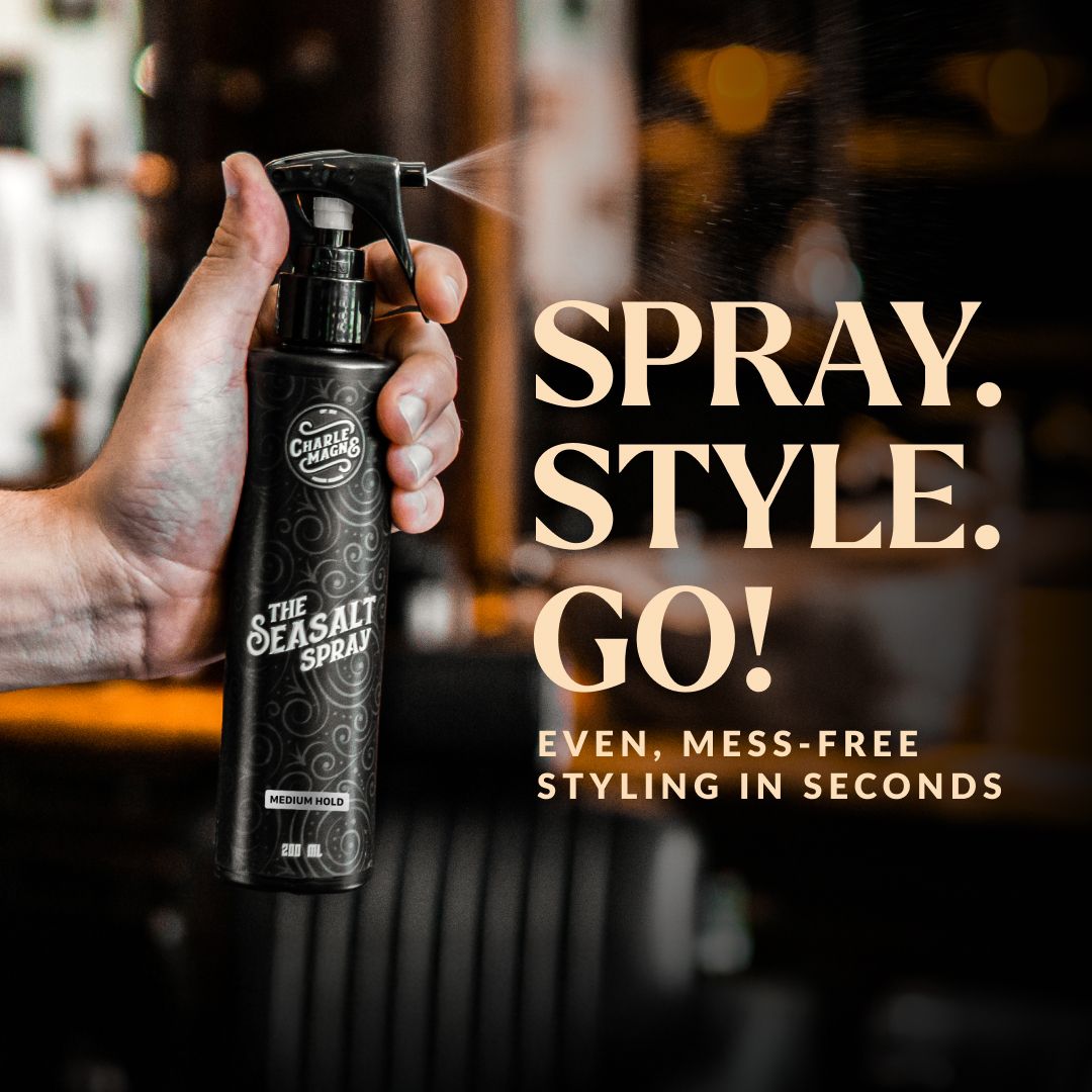 Main pulvérisant avec une bouteille "The Seasalt Spray" ("Medium Hold"). Texte : "Spray. Style. Go!"
