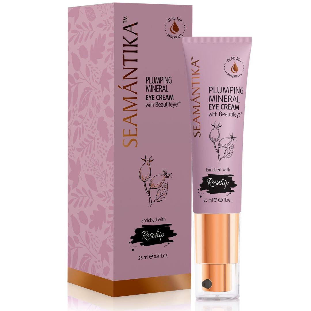 Roze oogcrèmetube en doos. Opschrift: SEAMANTIKA, Plumping Mineral Eye Cream. Met Rosehip en Dead Sea Minerals.