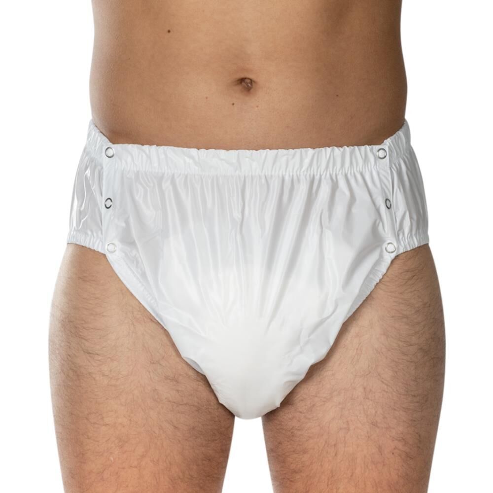 Slip en PVC blanc avec boutons. Vue de face. Taille et jambes élastiquées. Boutons sur les côtés. Vue sur le ventre.