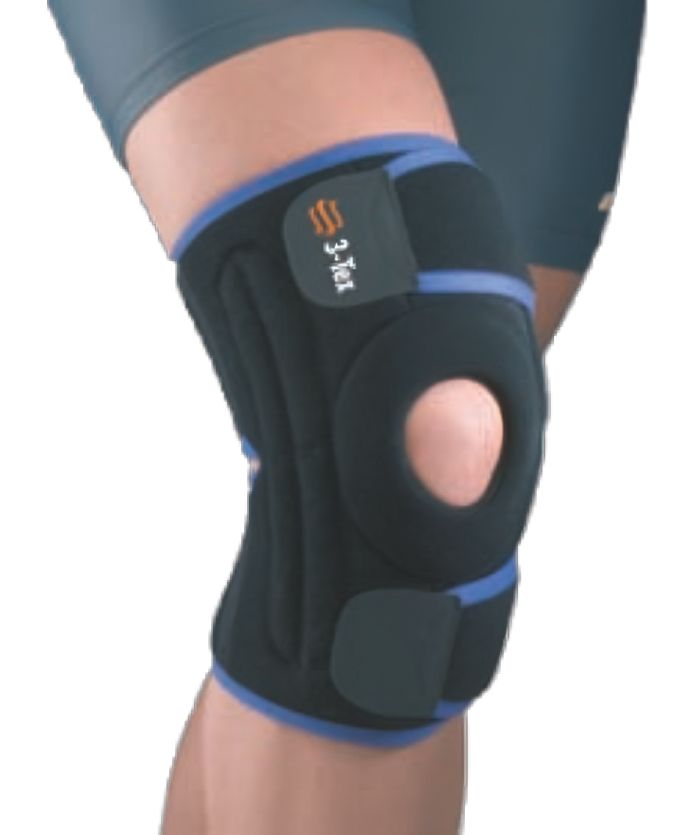 Kniebrace met patellavrijstelling en scharnieren. Zwart met blauwe accenten. Merk 3-Tex.