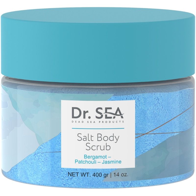 Blauwe pot met blauw deksel. Opschrift: Dr. SEA, Salt Body Scrub, Bergamot-Patchouli-Jasmine. Netto gewicht 400 g | 14 oz.