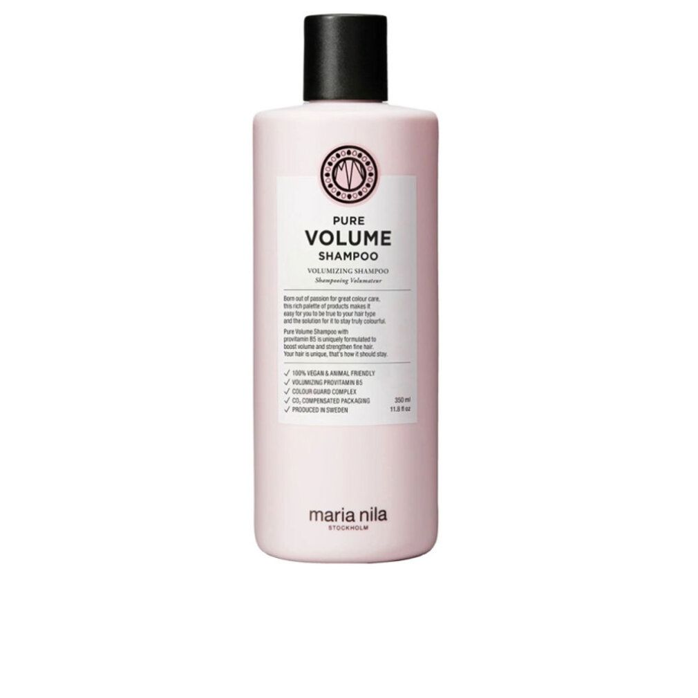 Roze shampoo fles met zwarte dop. Label met tekst: Pure Volume Shampoo. Merk: Maria Nila. Vegan & dierproefvrij.